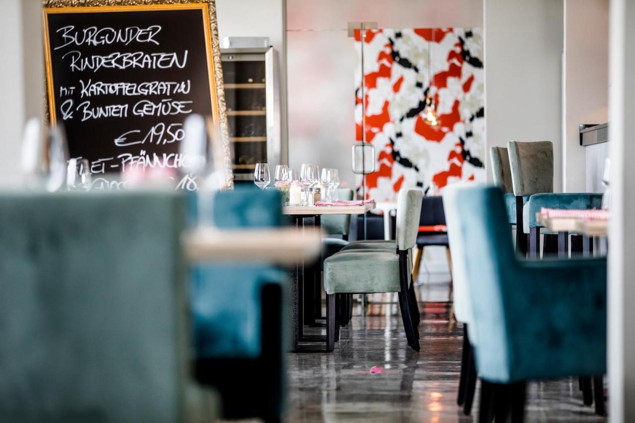 Hotel Faehrhaus Km734 뒤셀도르프 외부 사진