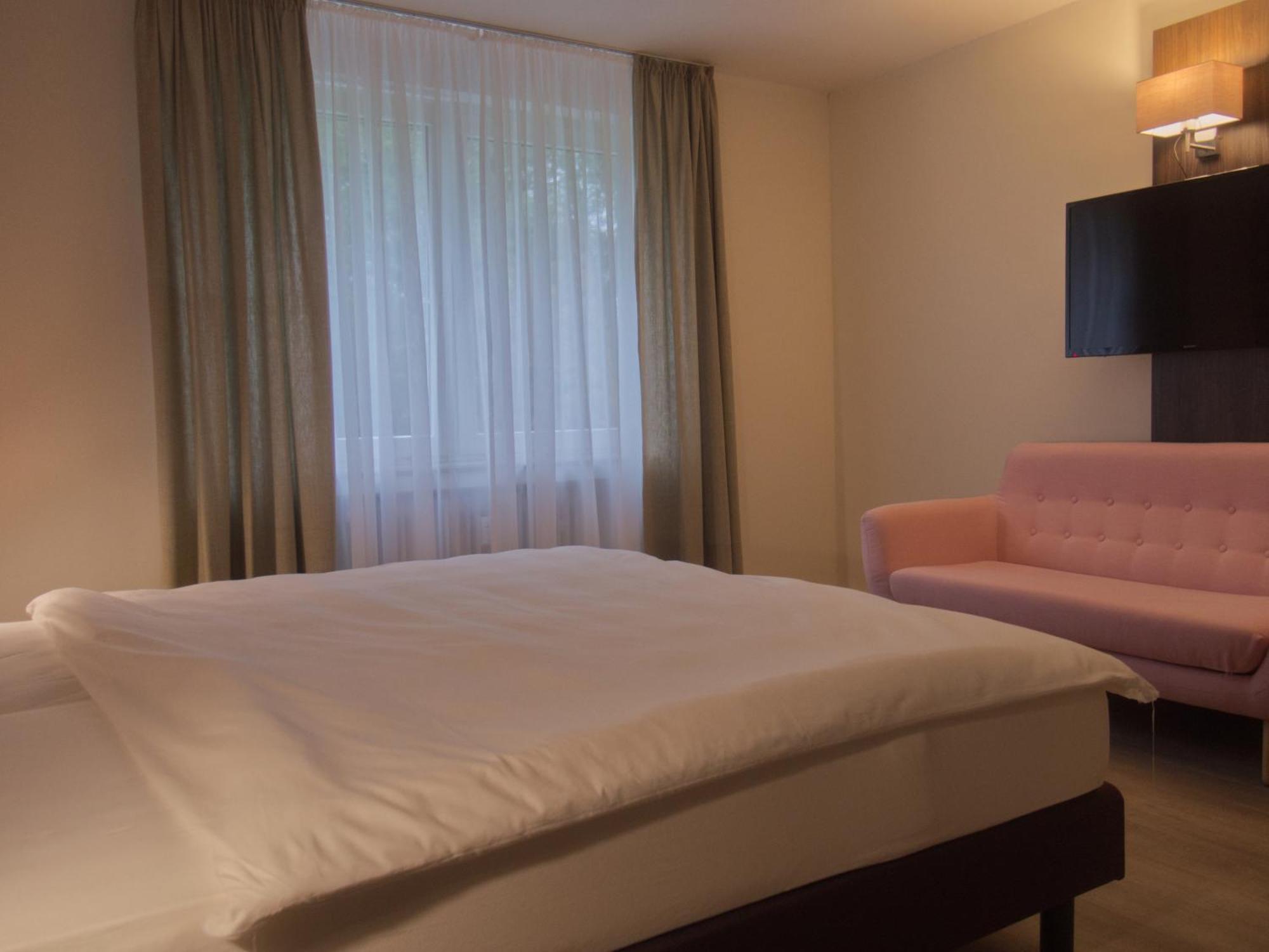 Hotel Faehrhaus Km734 뒤셀도르프 객실 사진