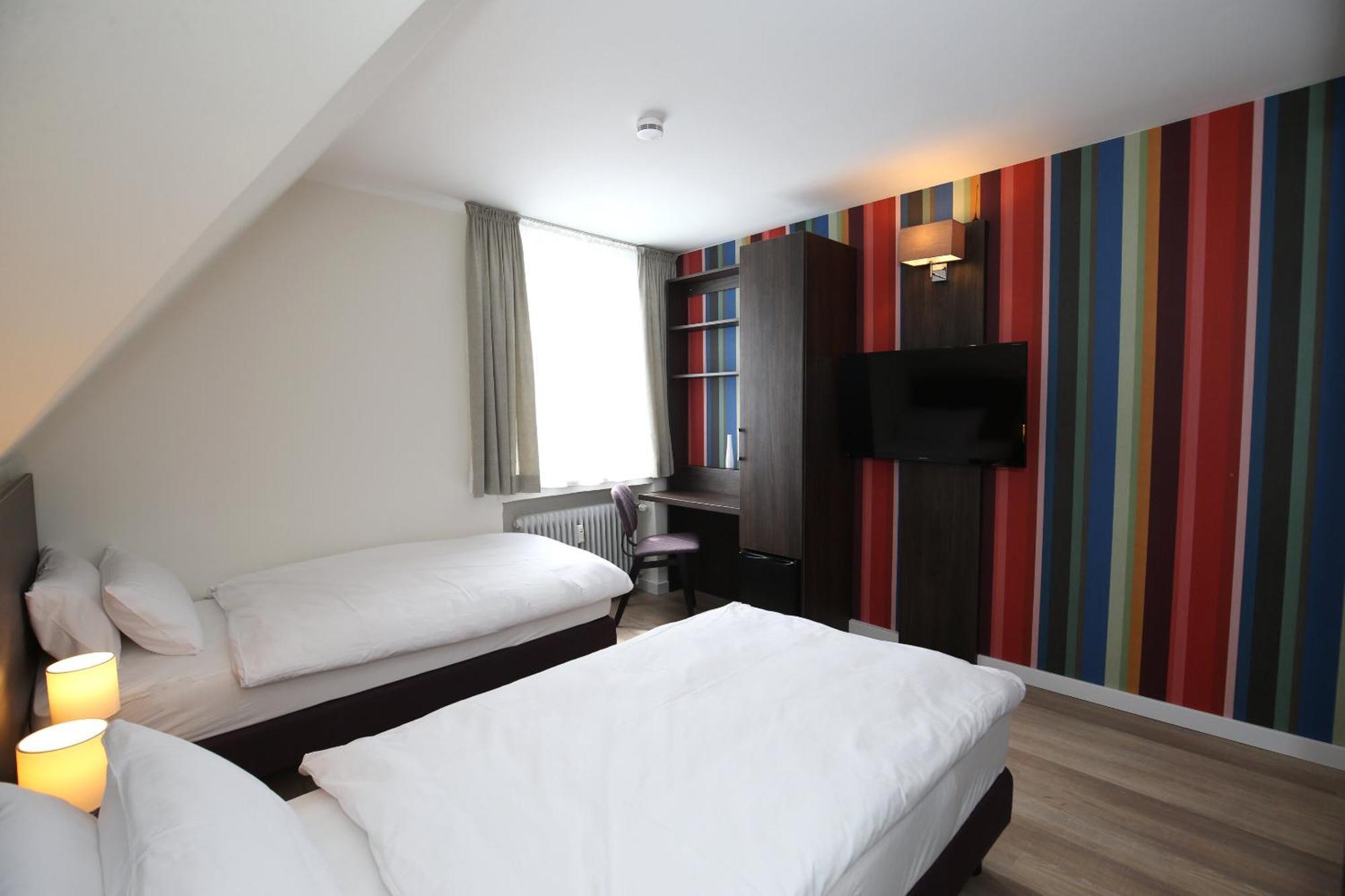 Hotel Faehrhaus Km734 뒤셀도르프 객실 사진
